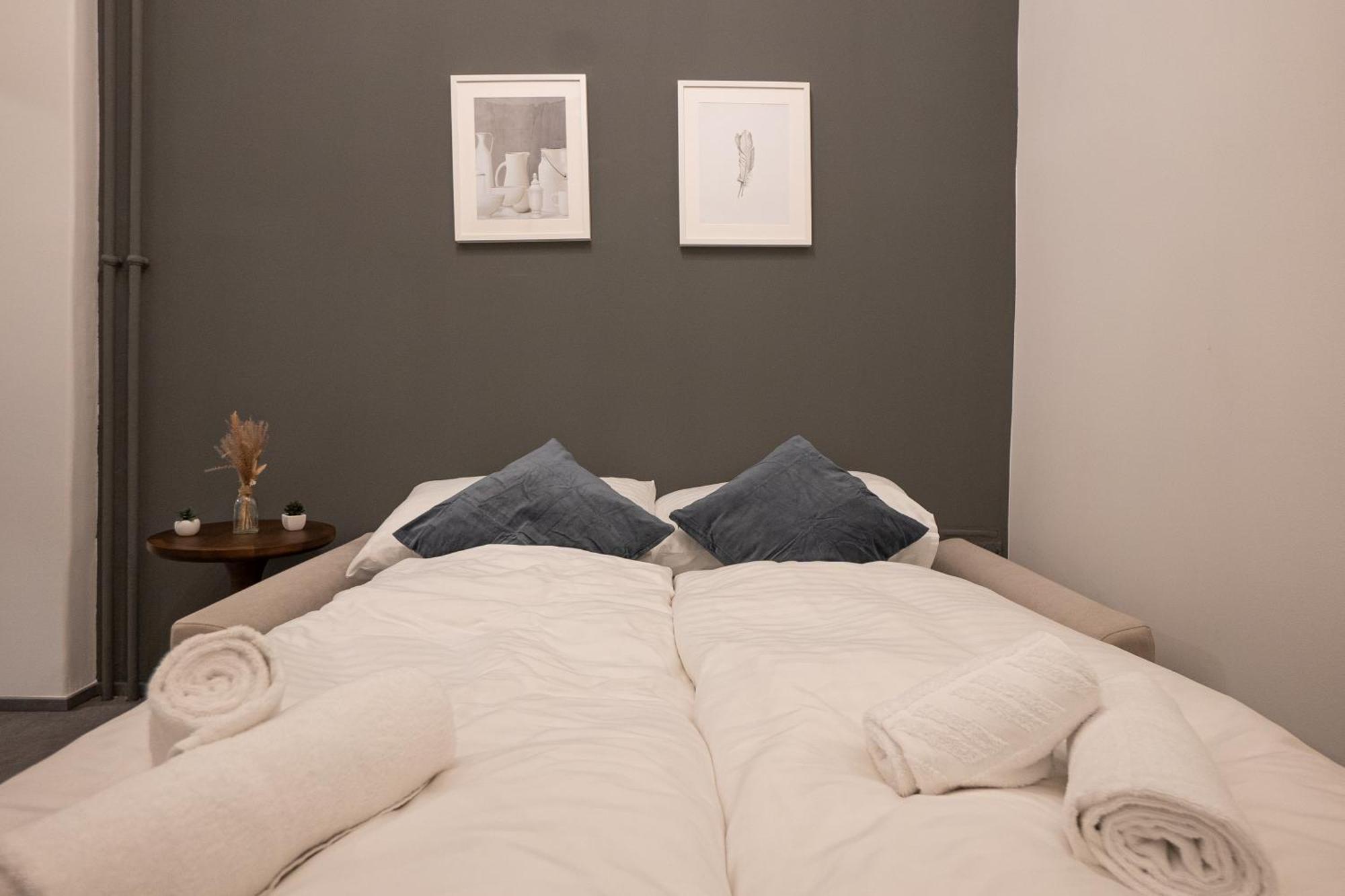 2-room In A 1st District Of