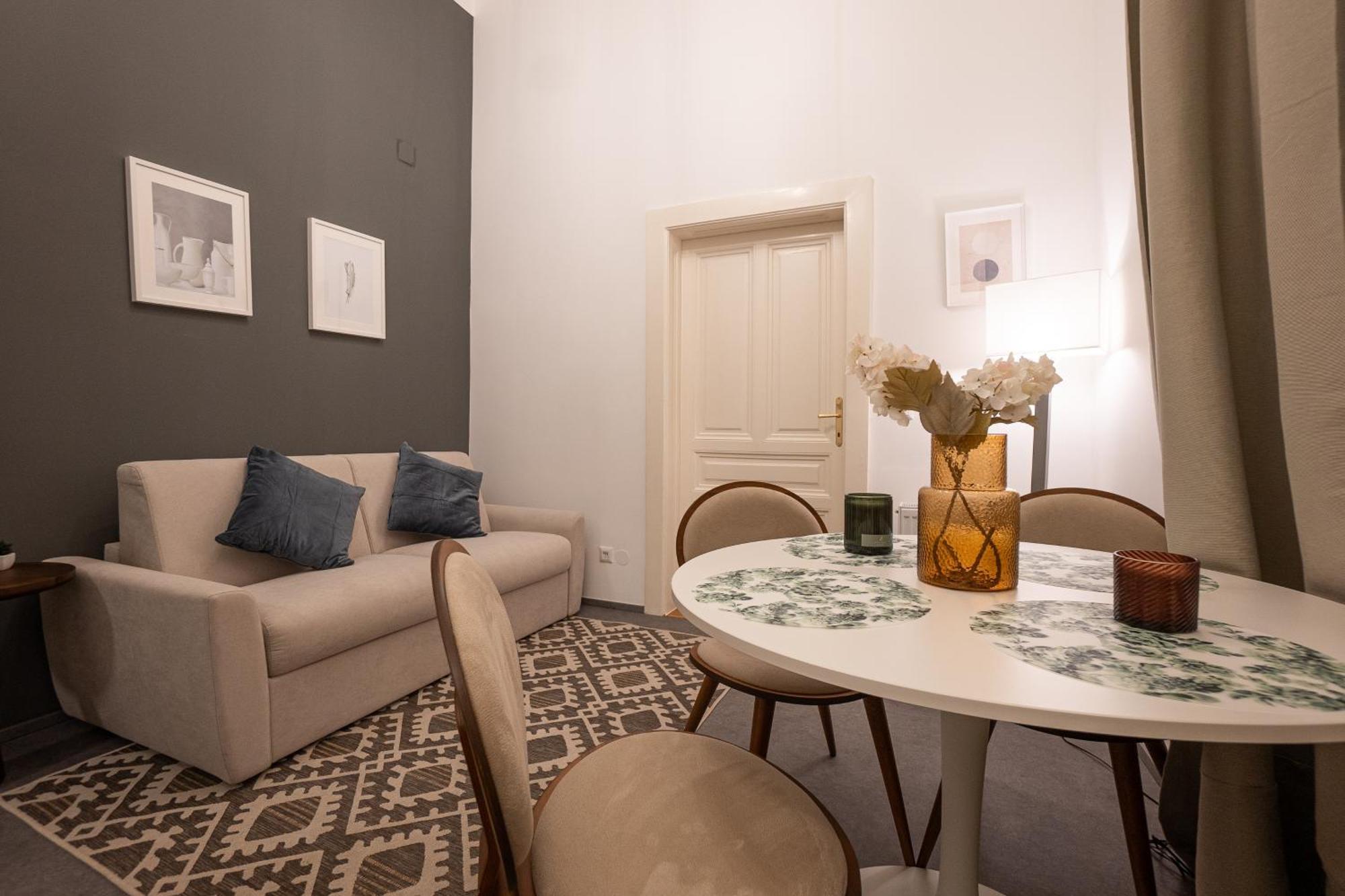 2-room In A 1st District Of Apartment Wien