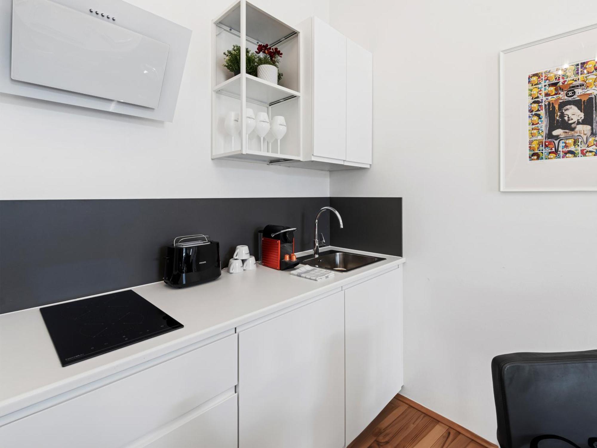 Sky9 Center Apartment