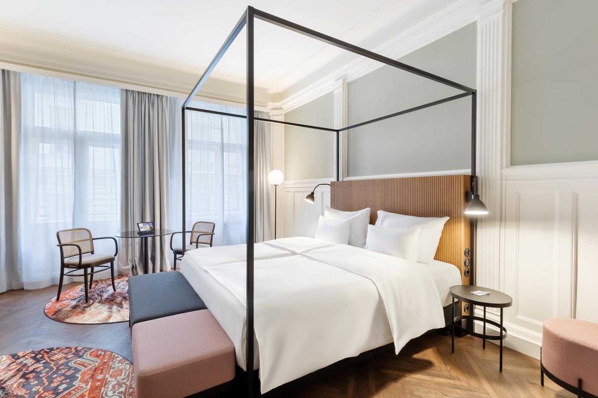 Astoria Hotel