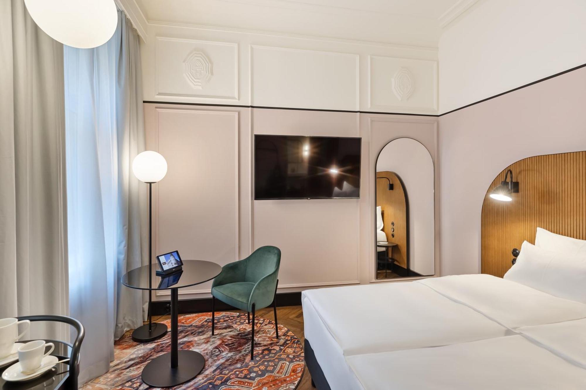 Astoria Hotel