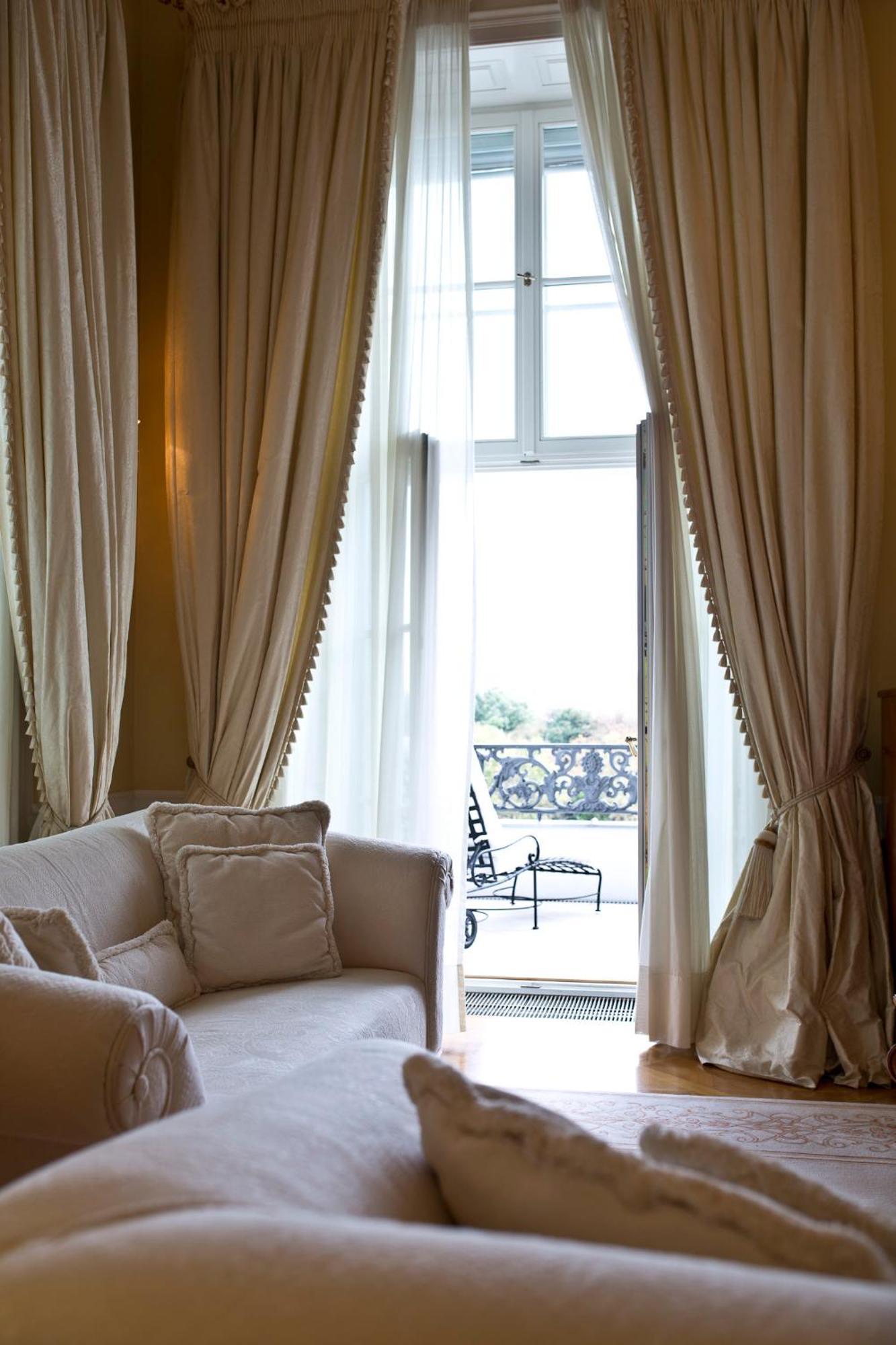 Palais Coburg 5*