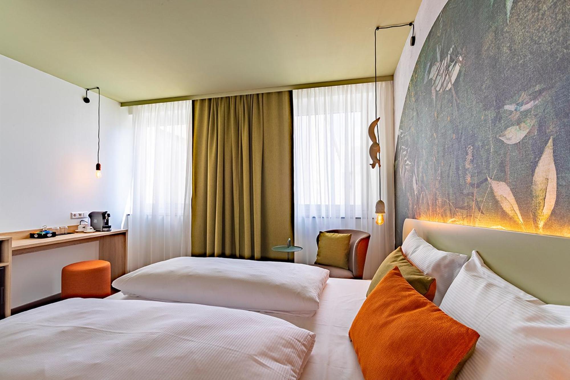 Hotel The Weekend 4*