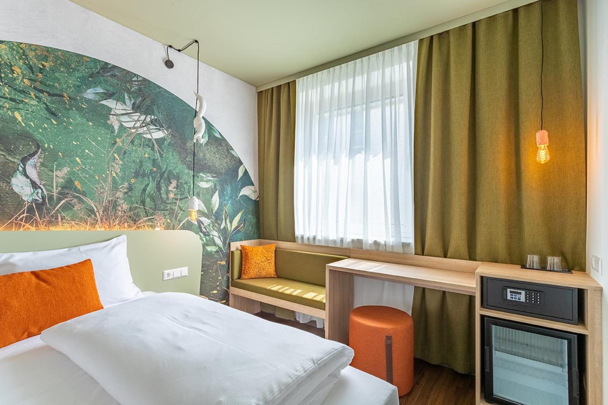 Hotel The Weekend 4*
