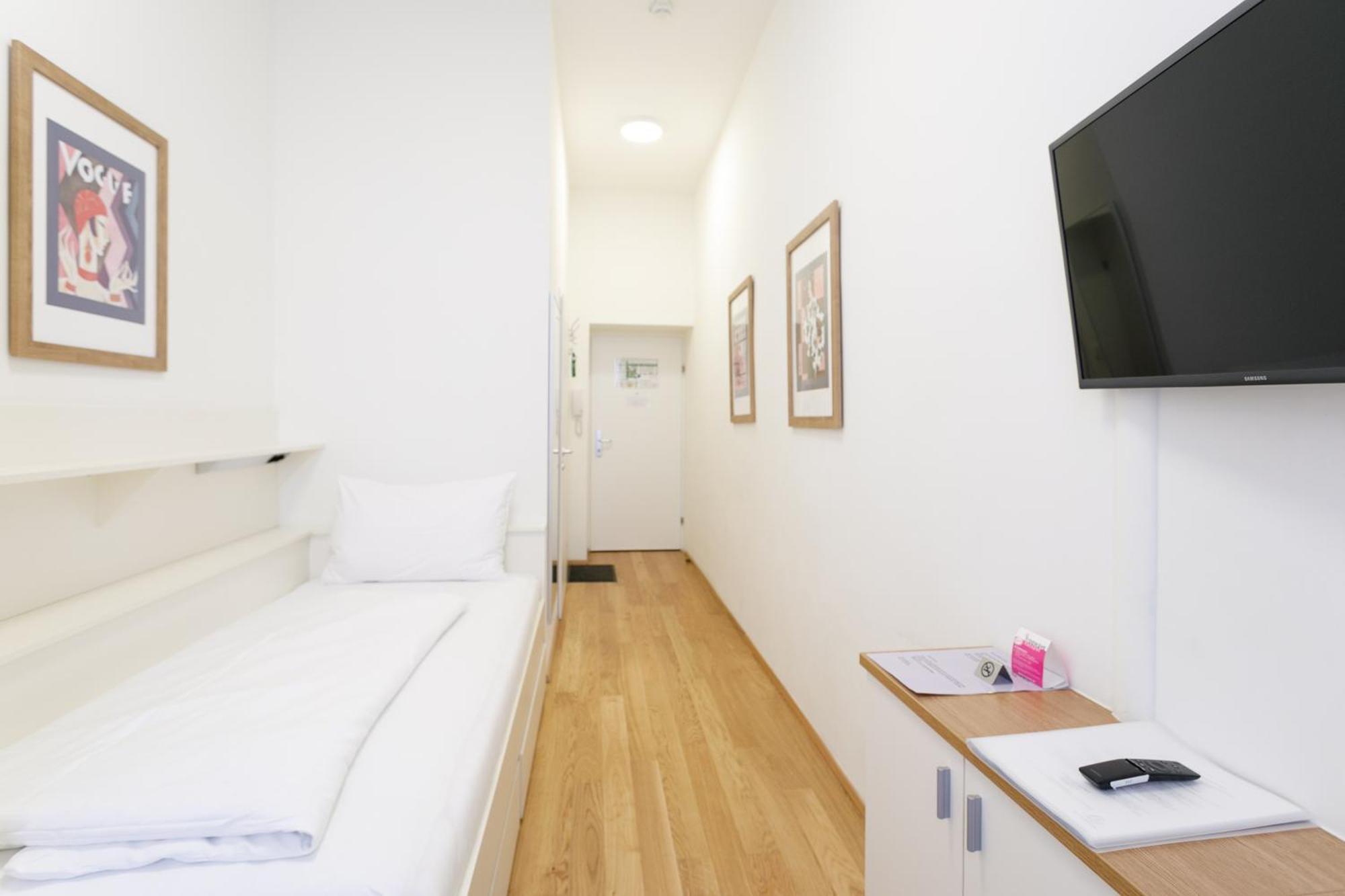 Riess - Self Check-in 3* Viena