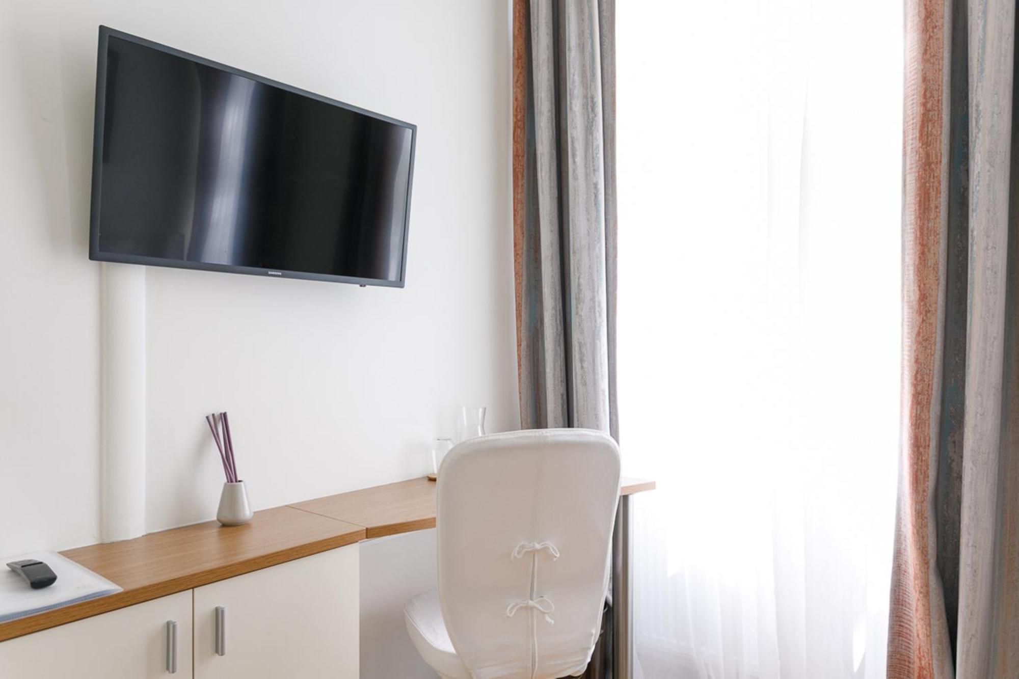 Riess - Self Check-in Viena