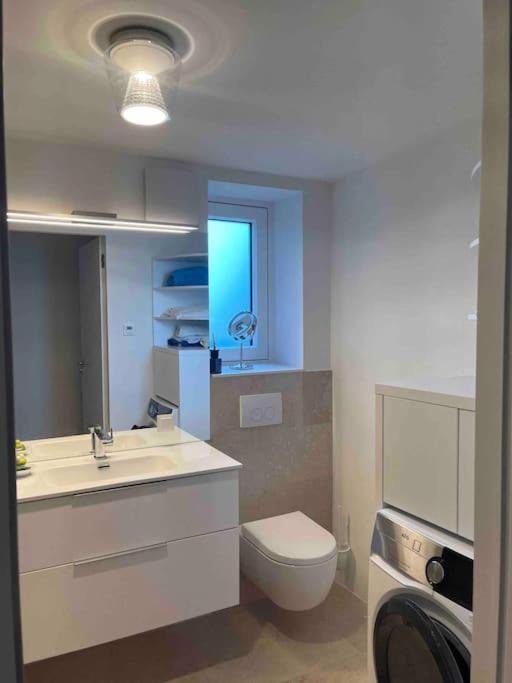 Grosszuegiges Dachterrassen-appartment Mit Klimaanlage Und Wunderbarem Ausblick Apartment *