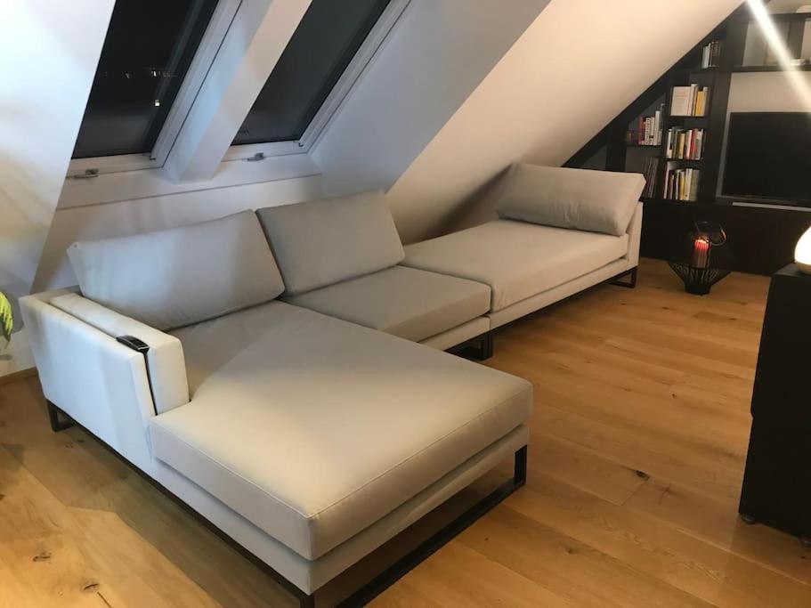 Grosszuegiges Dachterrassen-appartment Mit Klimaanlage Und Wunderbarem Ausblick