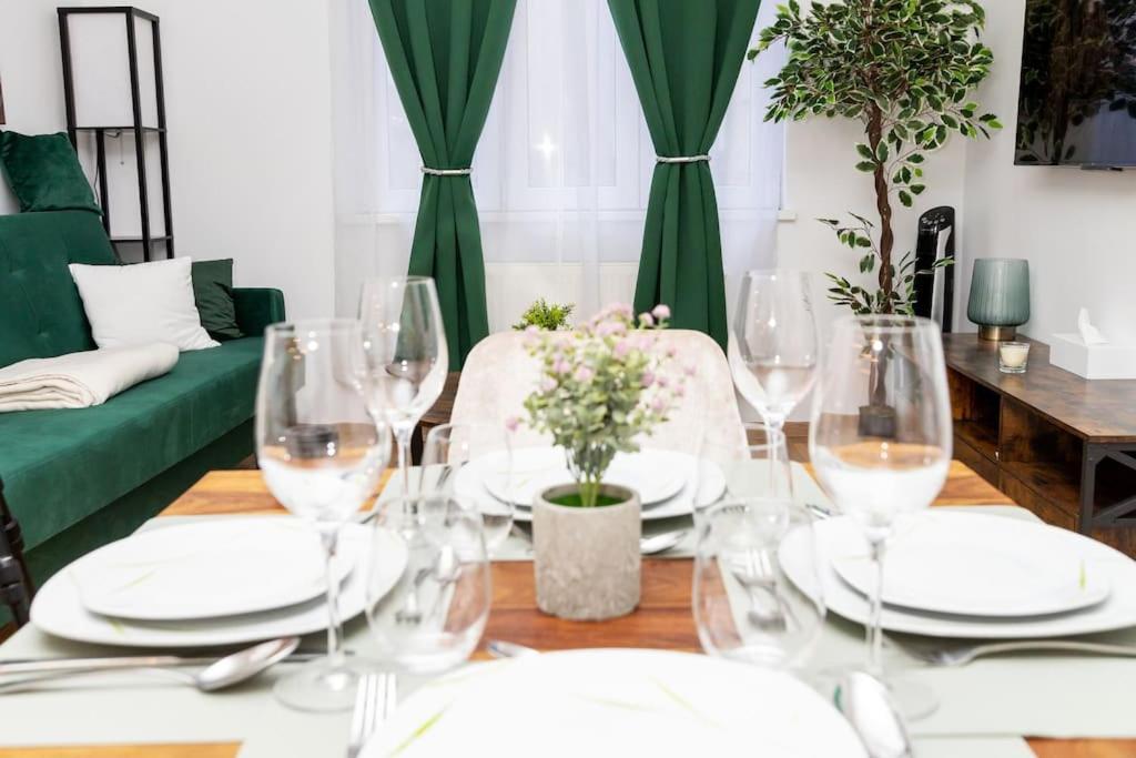 City Top Location, Quiet And Cozy Ideal To Relax Or Work *