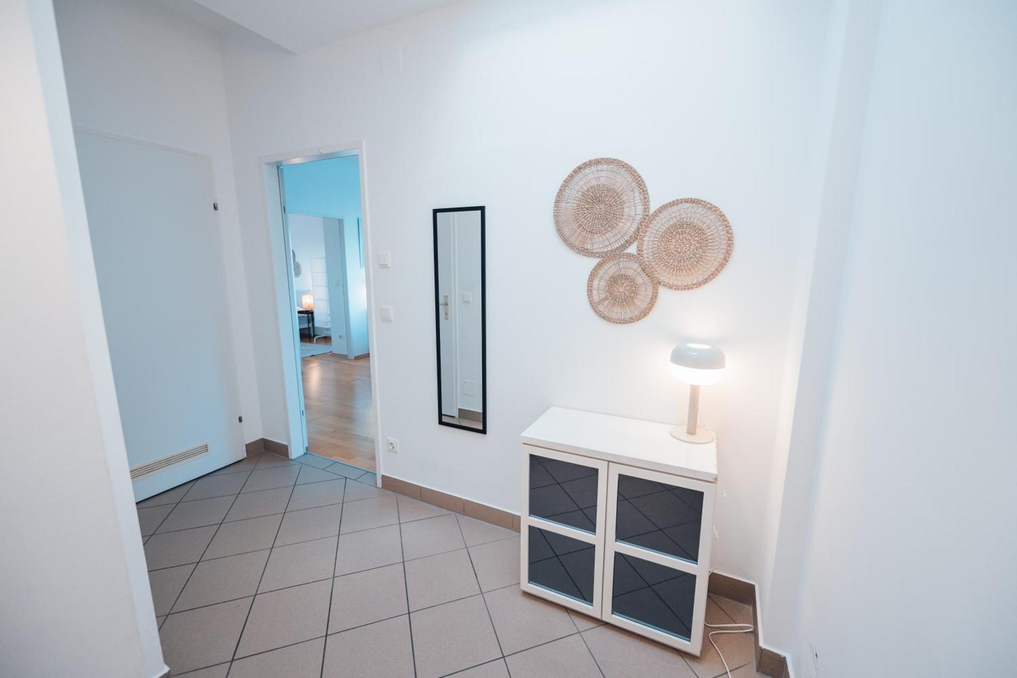 Stylish With Balcony And Rooftop Views Vienna