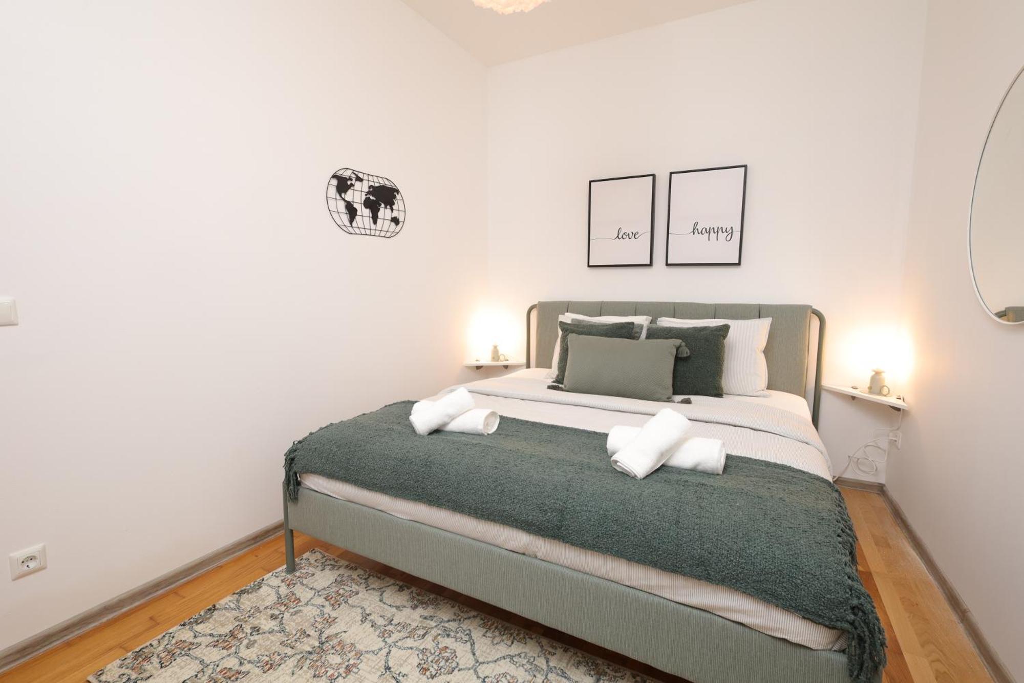 Emerald With Patio Apartment Vienna