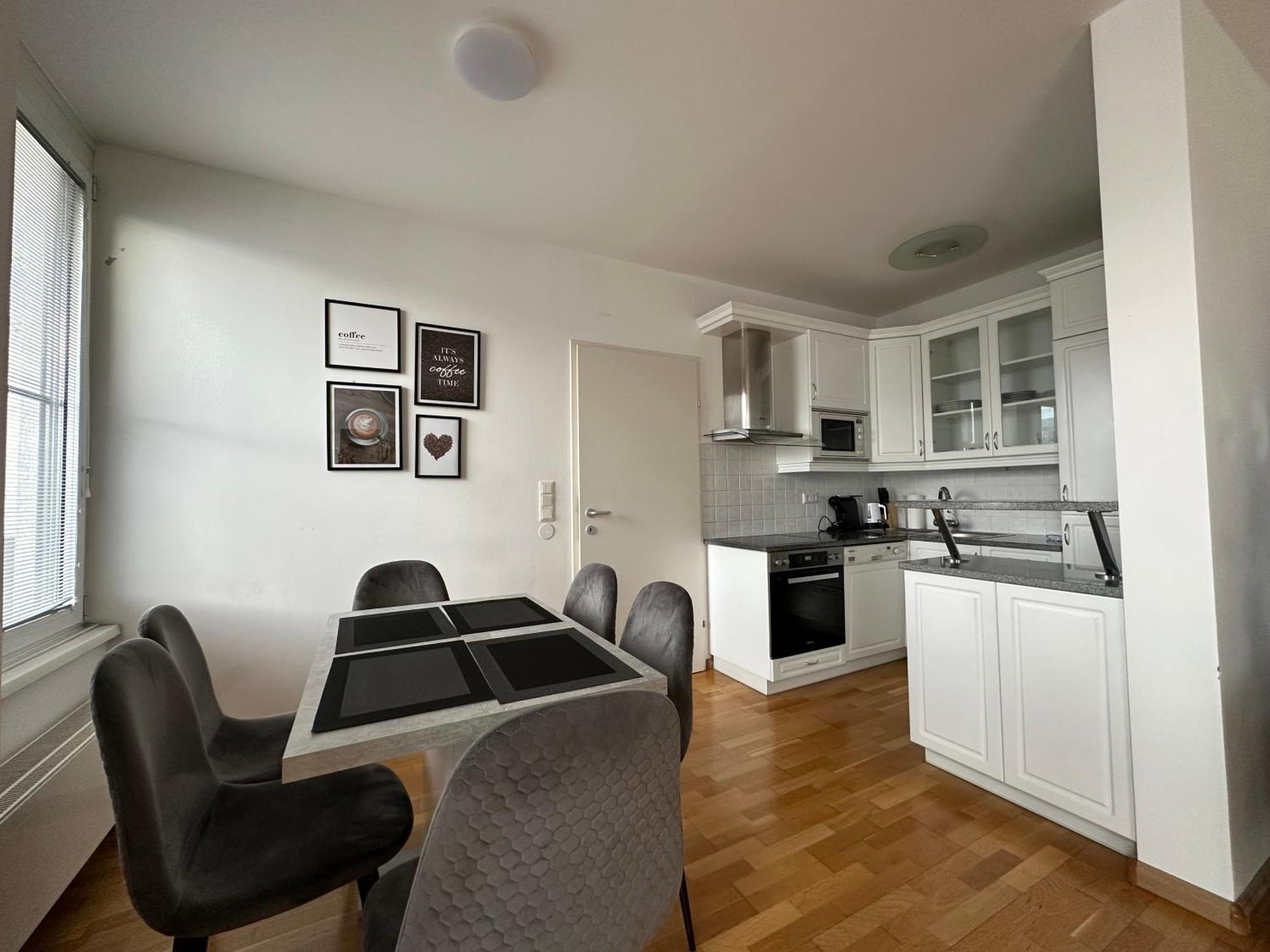 Feelhome-prater-ausblick-terrasse-6 Gaeste-wifi-smart Tv Apartamento