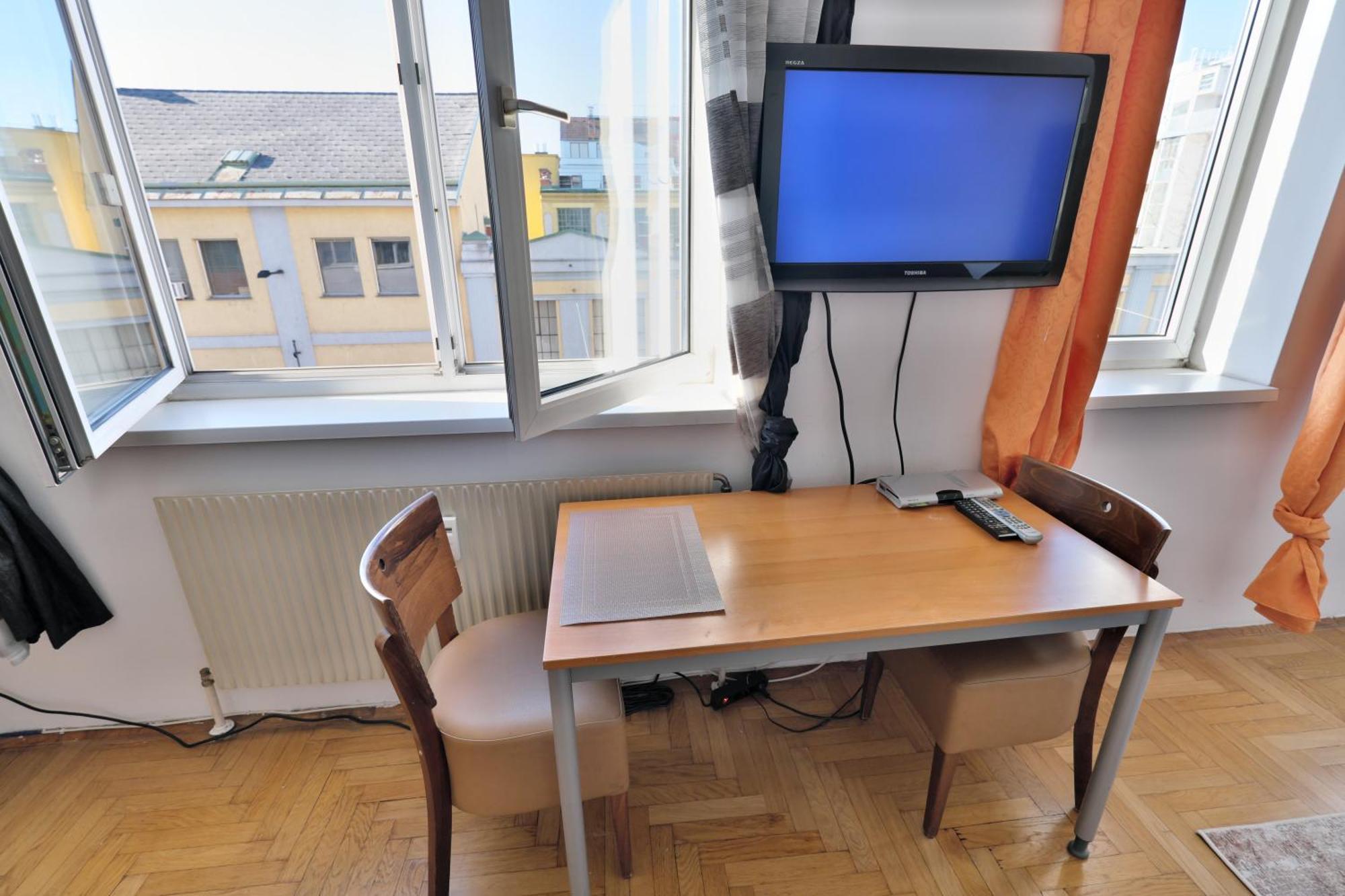 Schoenbrunn Aparthotel *