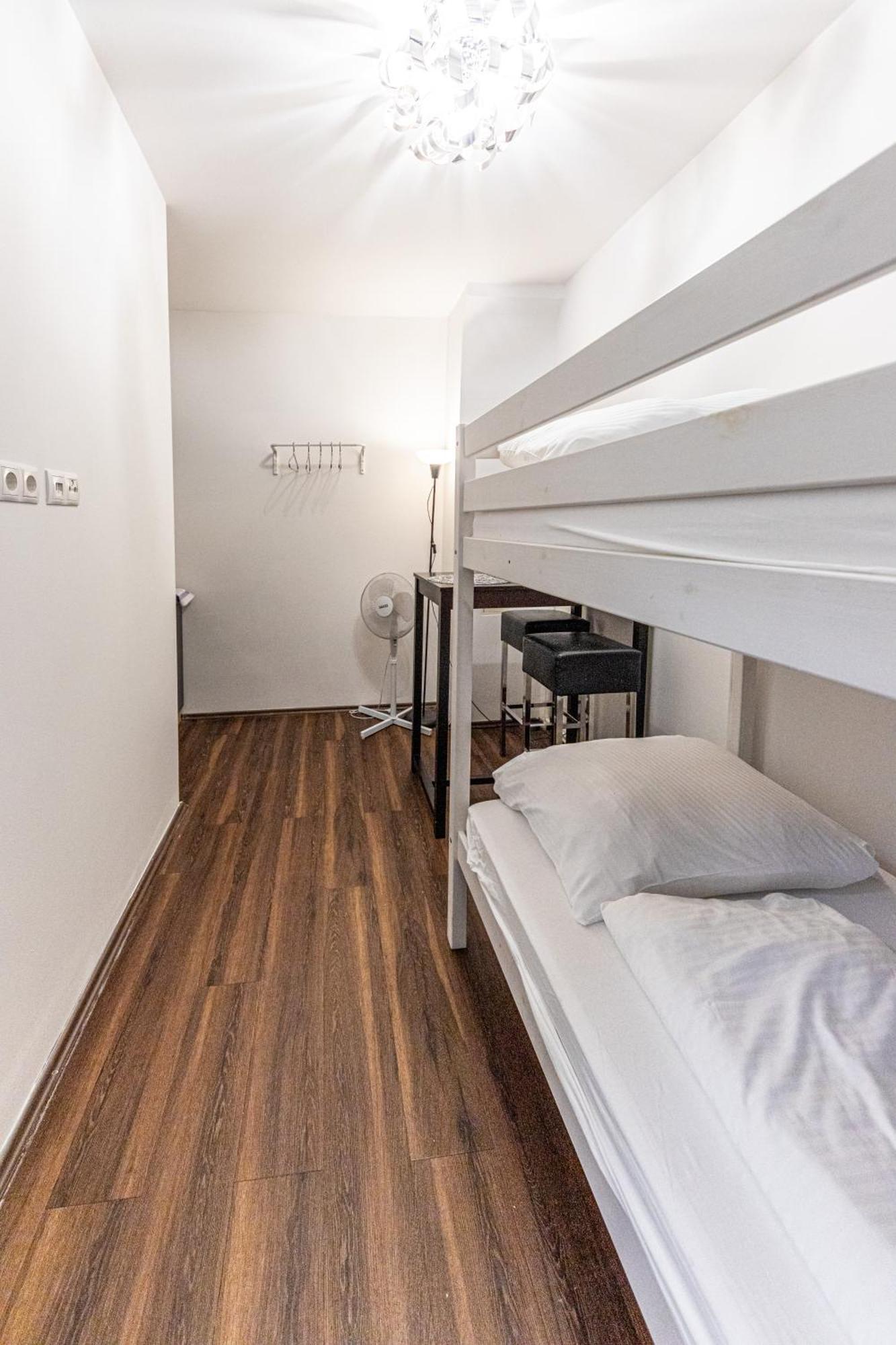 & Affordable By Jr Hospedagem domiciliar