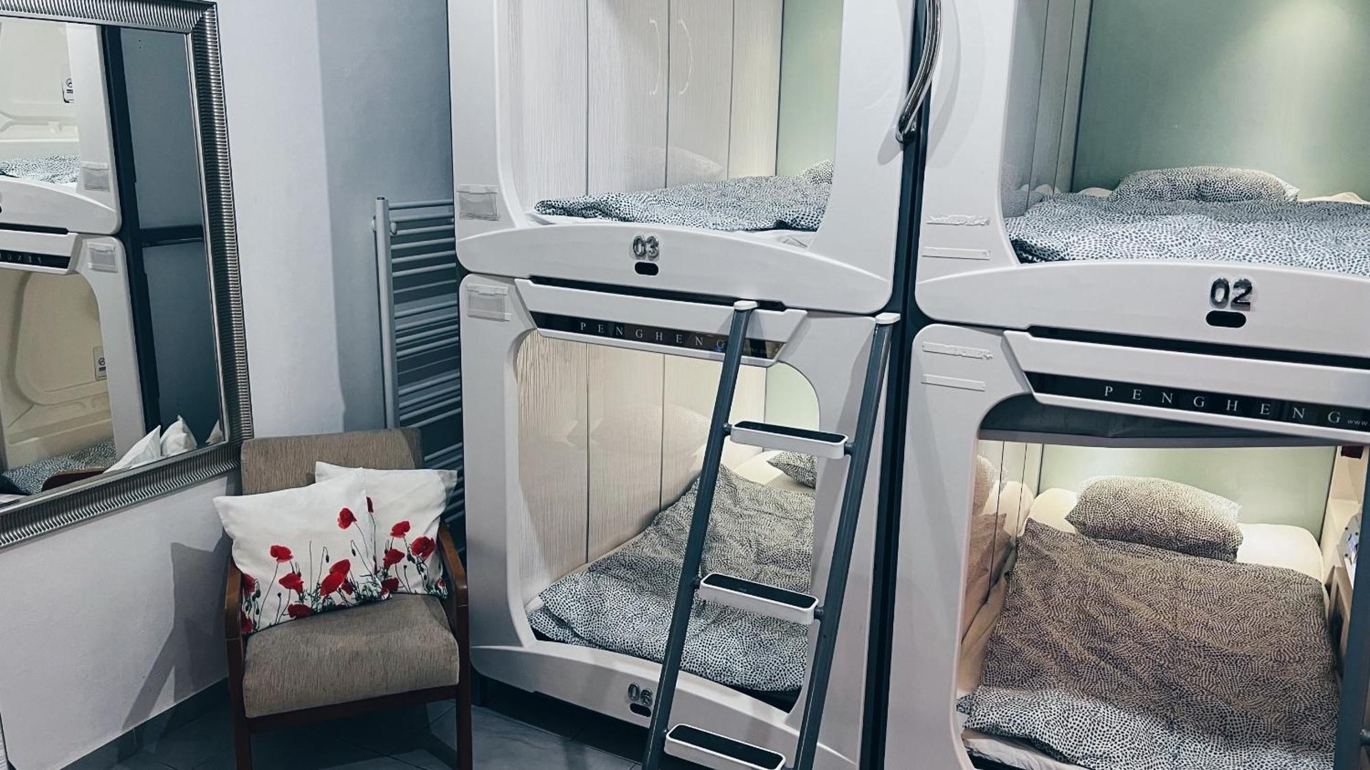 Hotel cápsula Spaceone A2 - Shared Viena