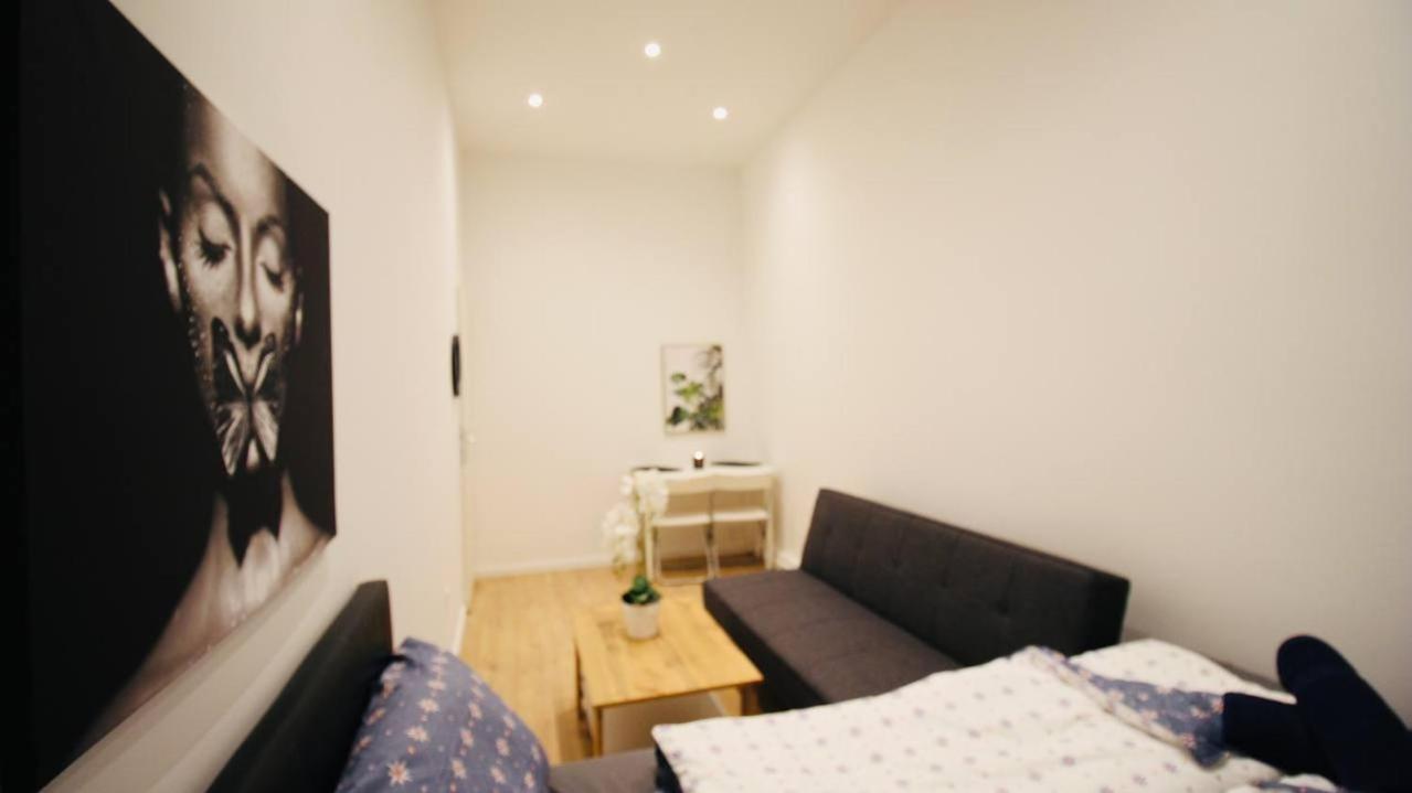 Comfort In Praterstern Area *