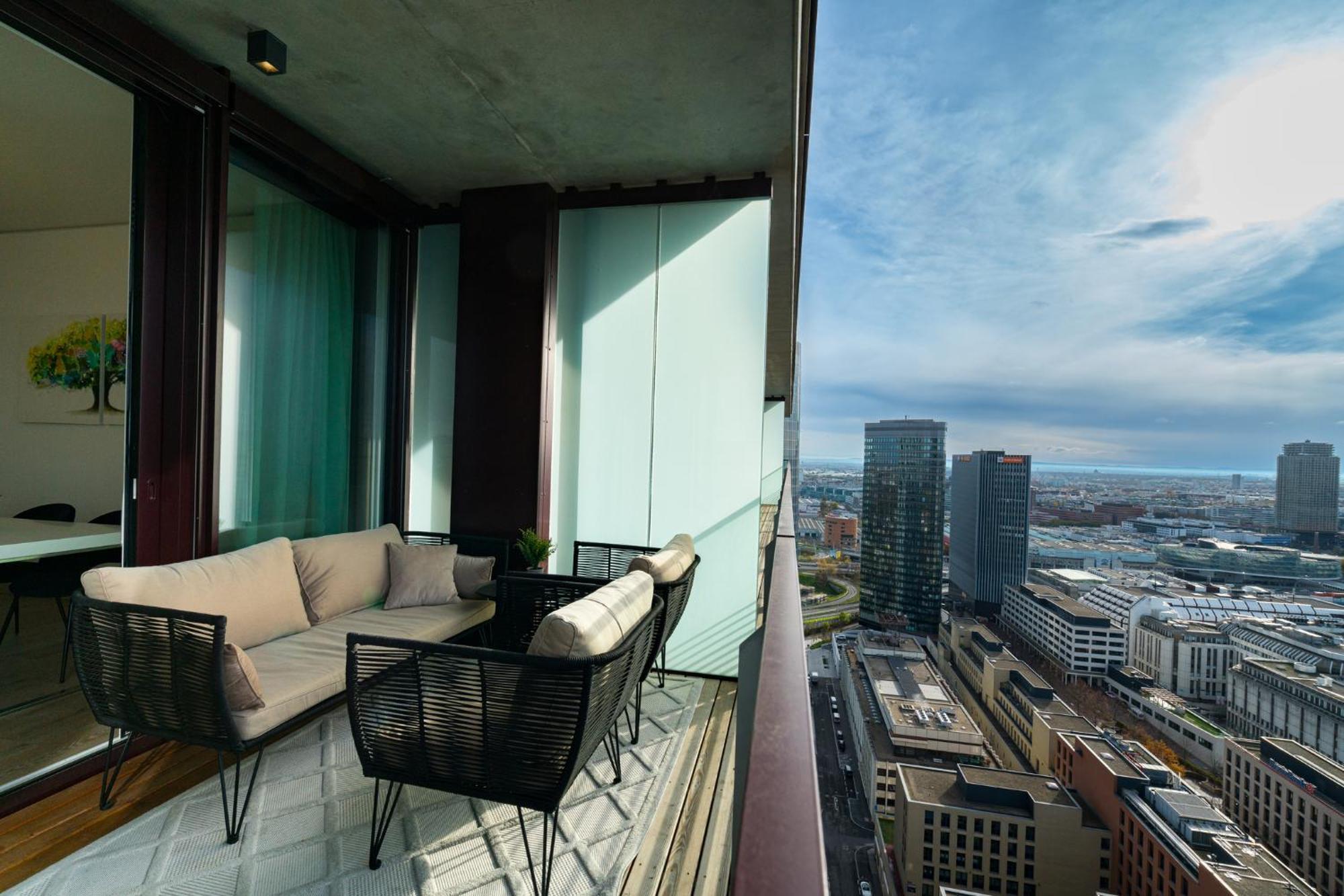 Residence, Donaukanal - Landstrasse * Vienna