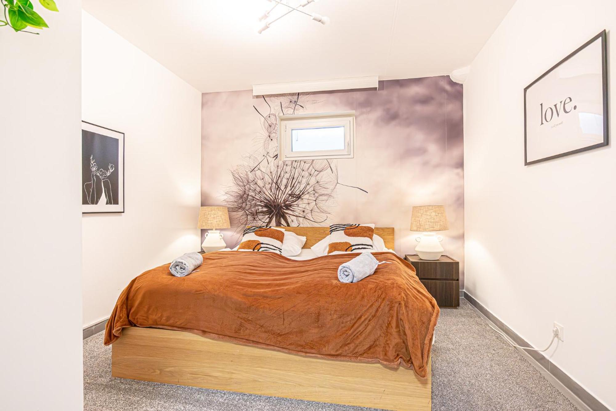 Luxury 6br-4ba With Private Pool & Sauna - Pets Allowed Villa