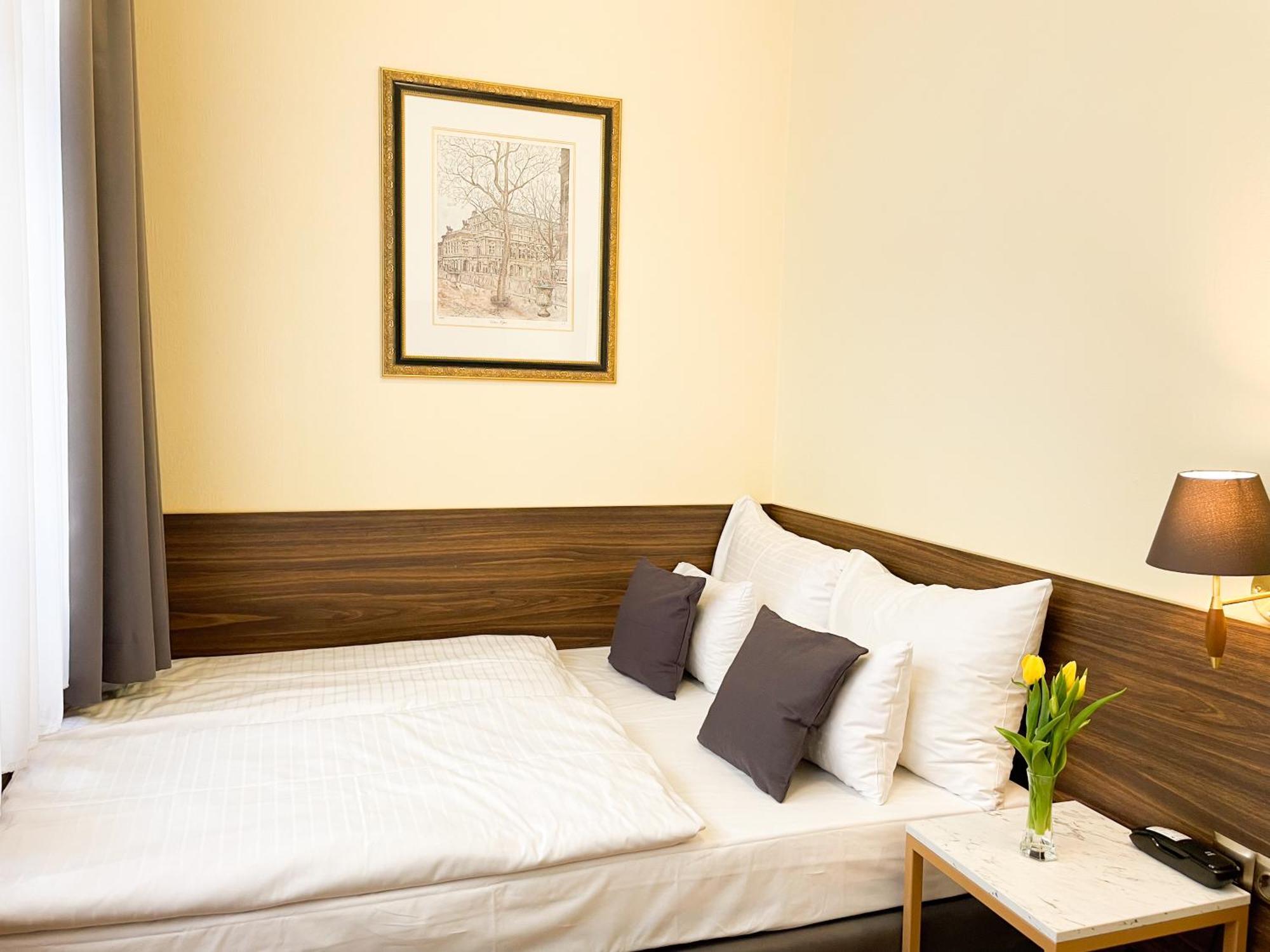 Private Comfort Stephansplatz - Self Check In Guest house