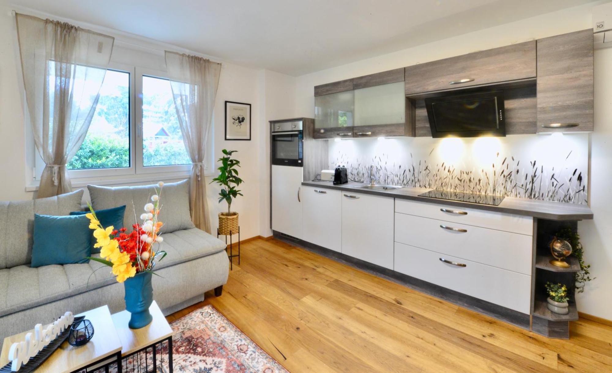 Apartment New With Parking And Metro In Front Of The House