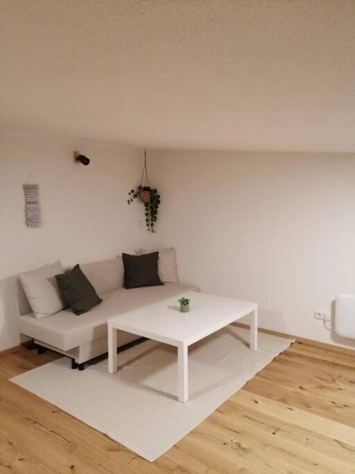 Gesamtes Haus Mit Garten - 100% Privatsphaere Bahay bakasyunan *