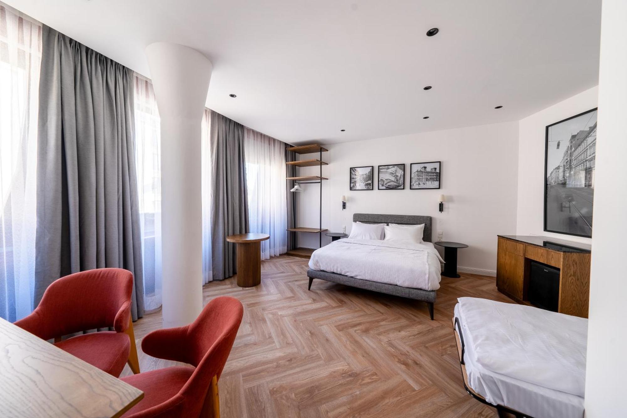 Lights - Domenig By Kent Aparthotel *