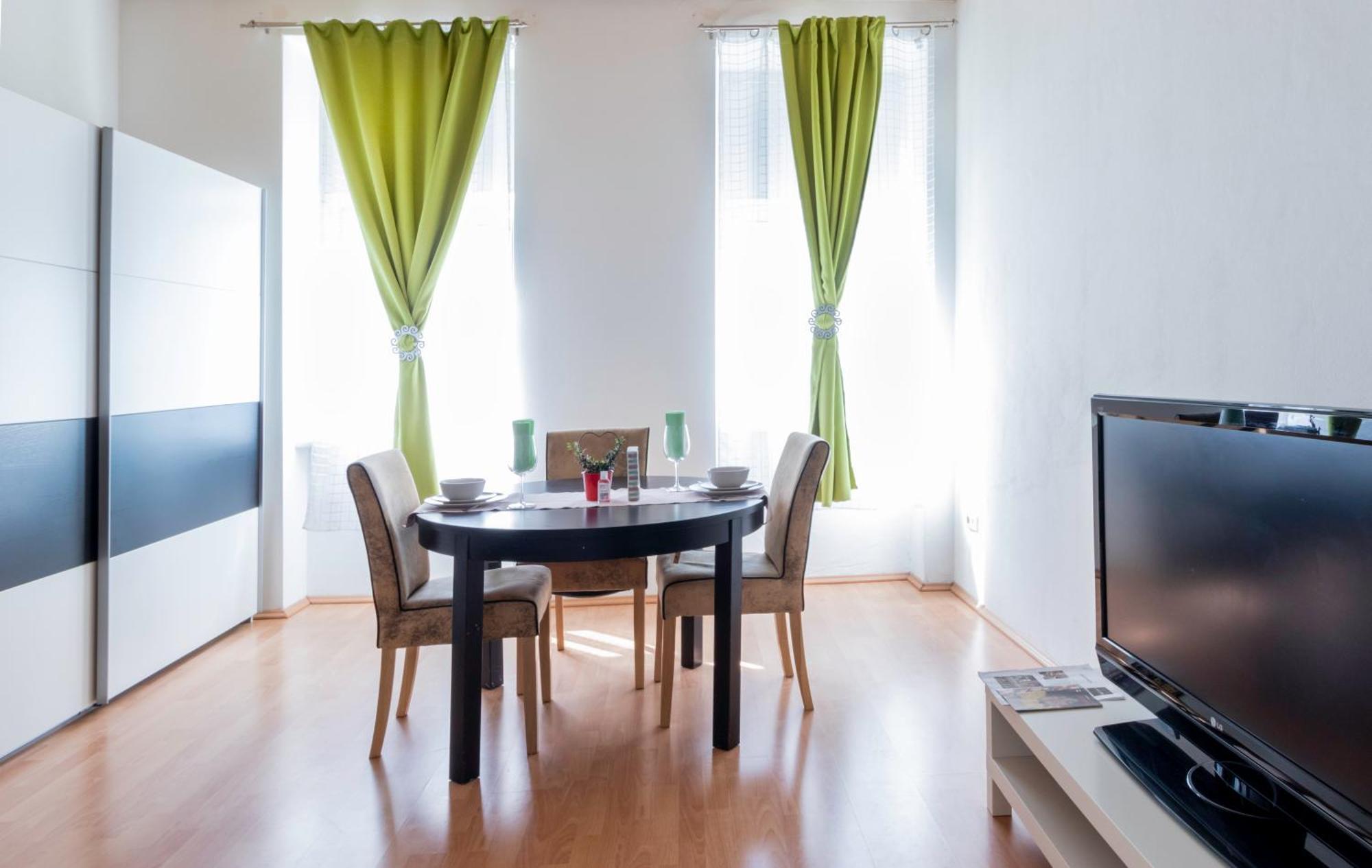 Apartment Maerzstrasse Vienna