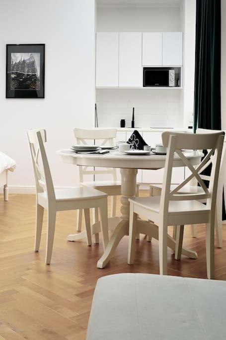 Gemuetliches Und Modernes 34m² * Vienna