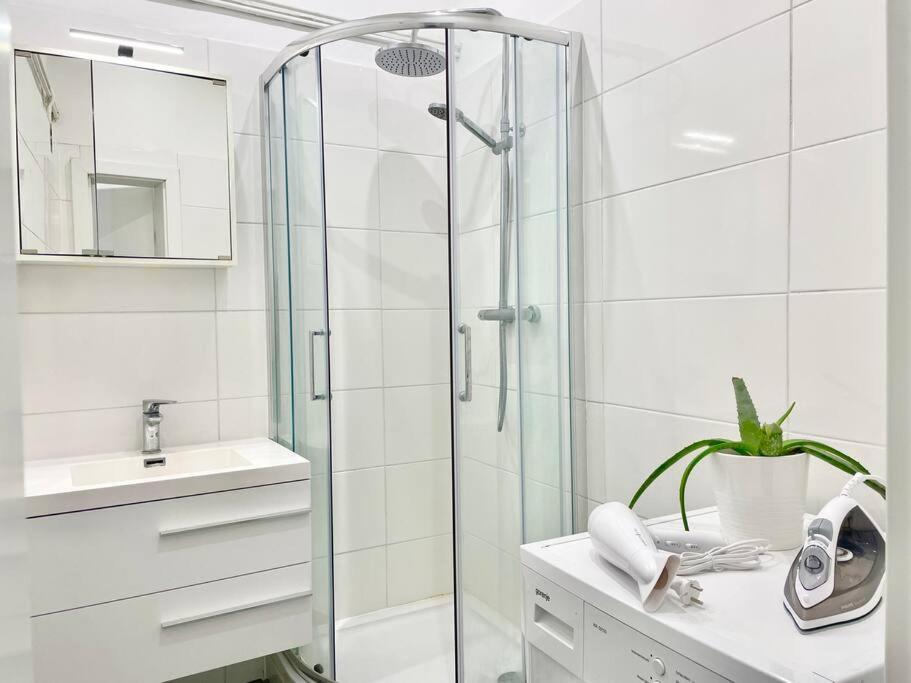 55m2 Stylish With Netflix - 15 Min To Center Apartment *