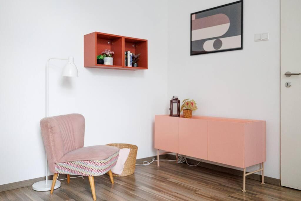 Stylish Haven-near Brunnenmarkt Apartment Wien