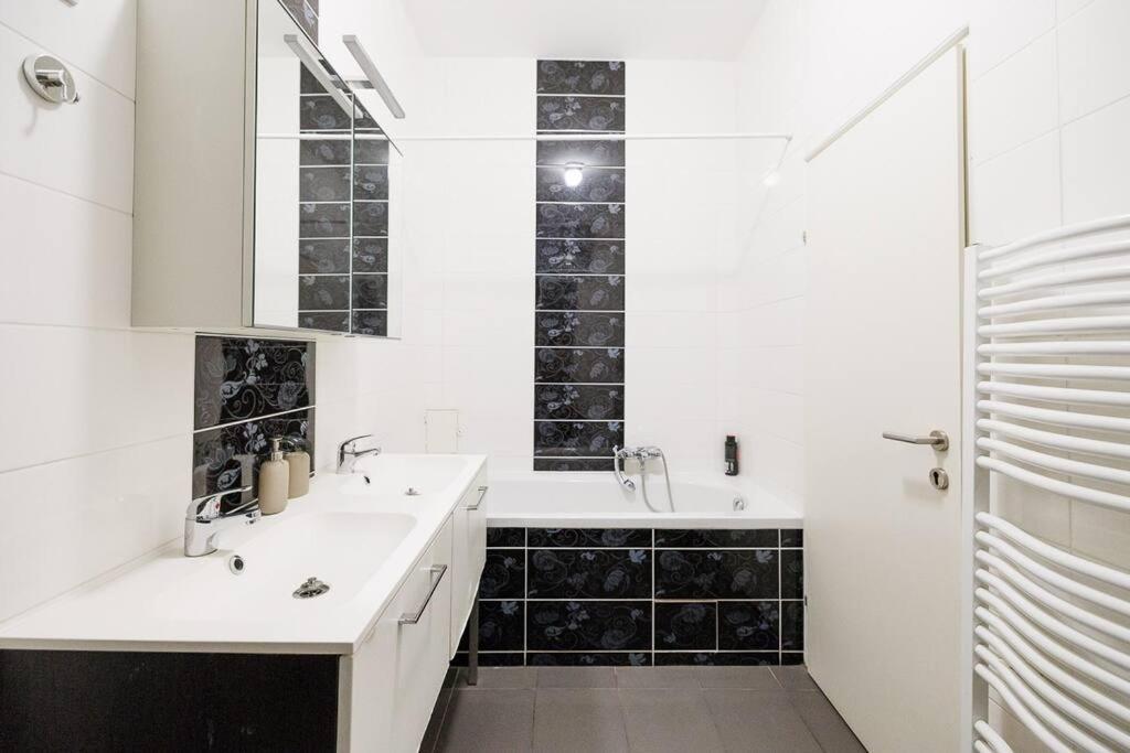 Stylish Haven-near Brunnenmarkt * Wien
