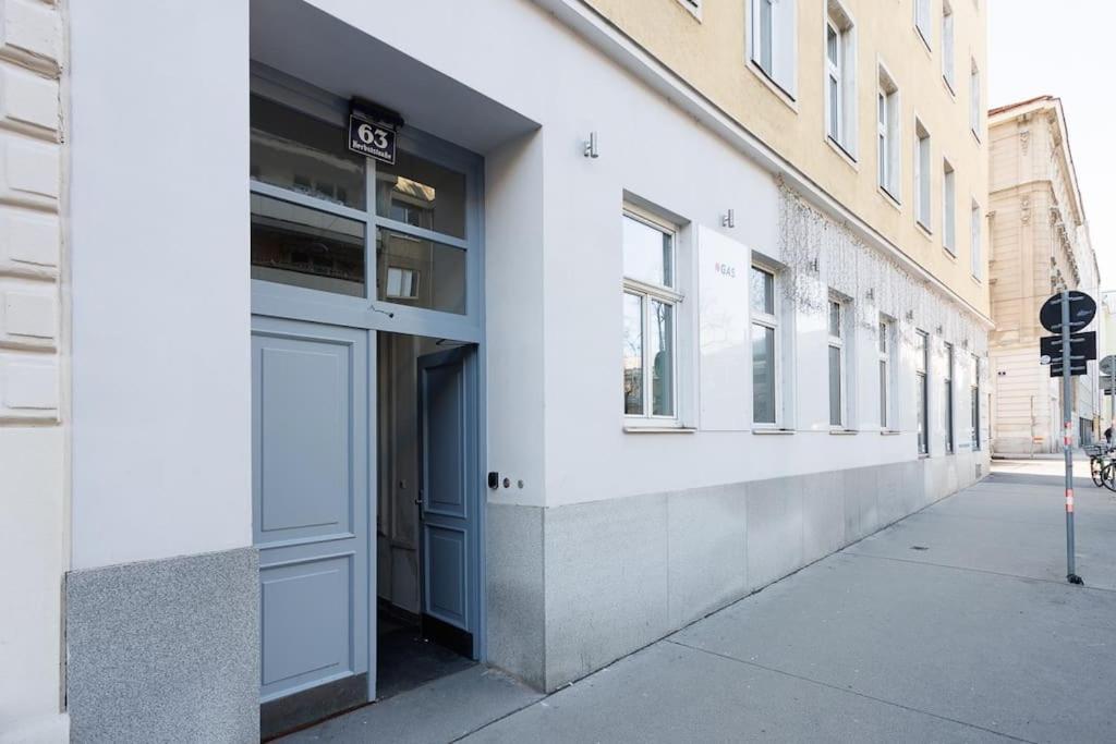 Urban Capsule - Near Mariahilfer Strasse Wien