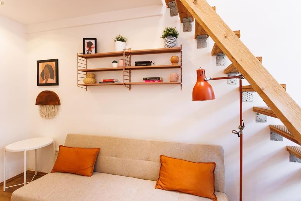 Urban Capsule - Near Mariahilfer Strasse Apartment *