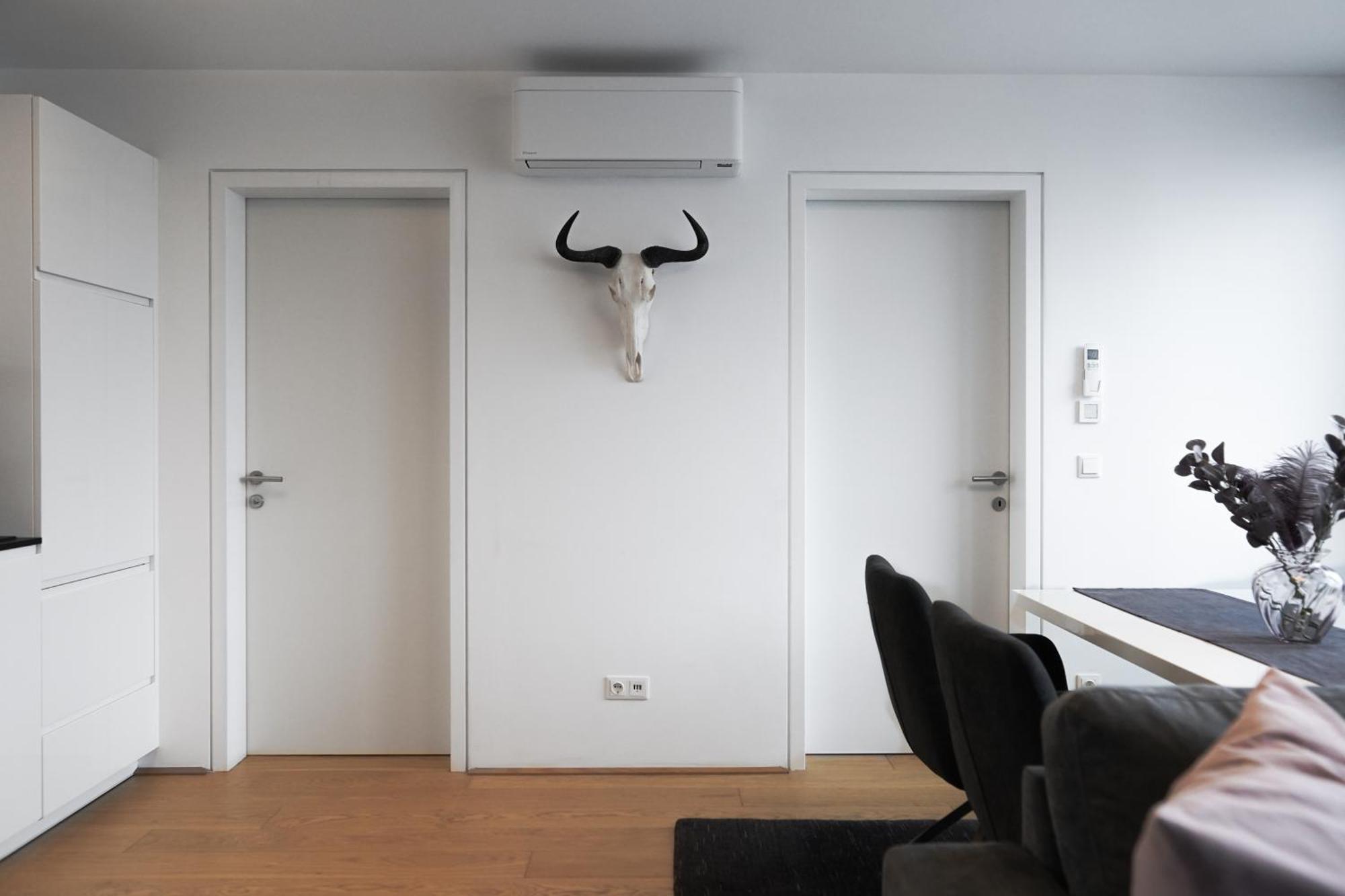 Modern Stylish Design With Free Parking Emily Wien