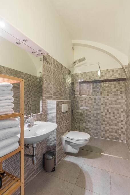Appartamento Free Parking I 500 Mbit Wifi I Kingsize Bed *