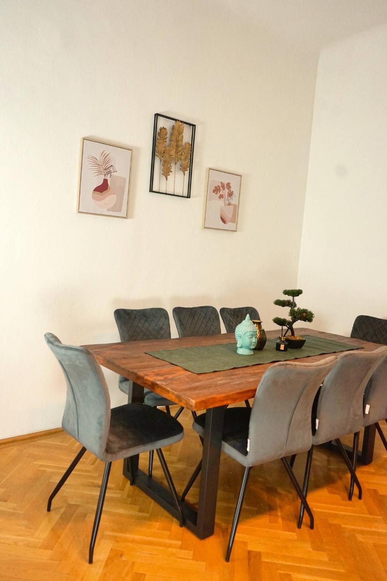 Beautiful Near Hauptbahnhof *