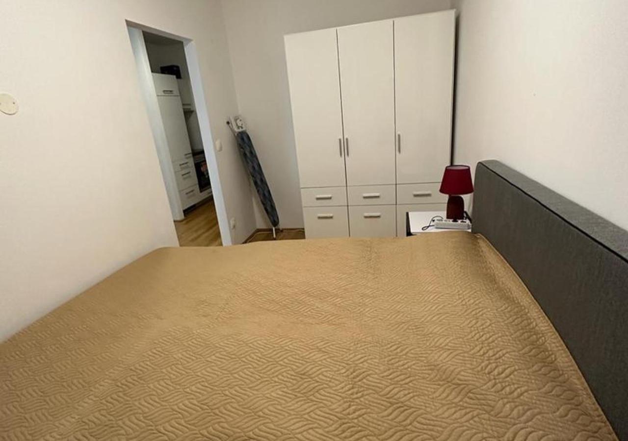 Cozy Two-room *