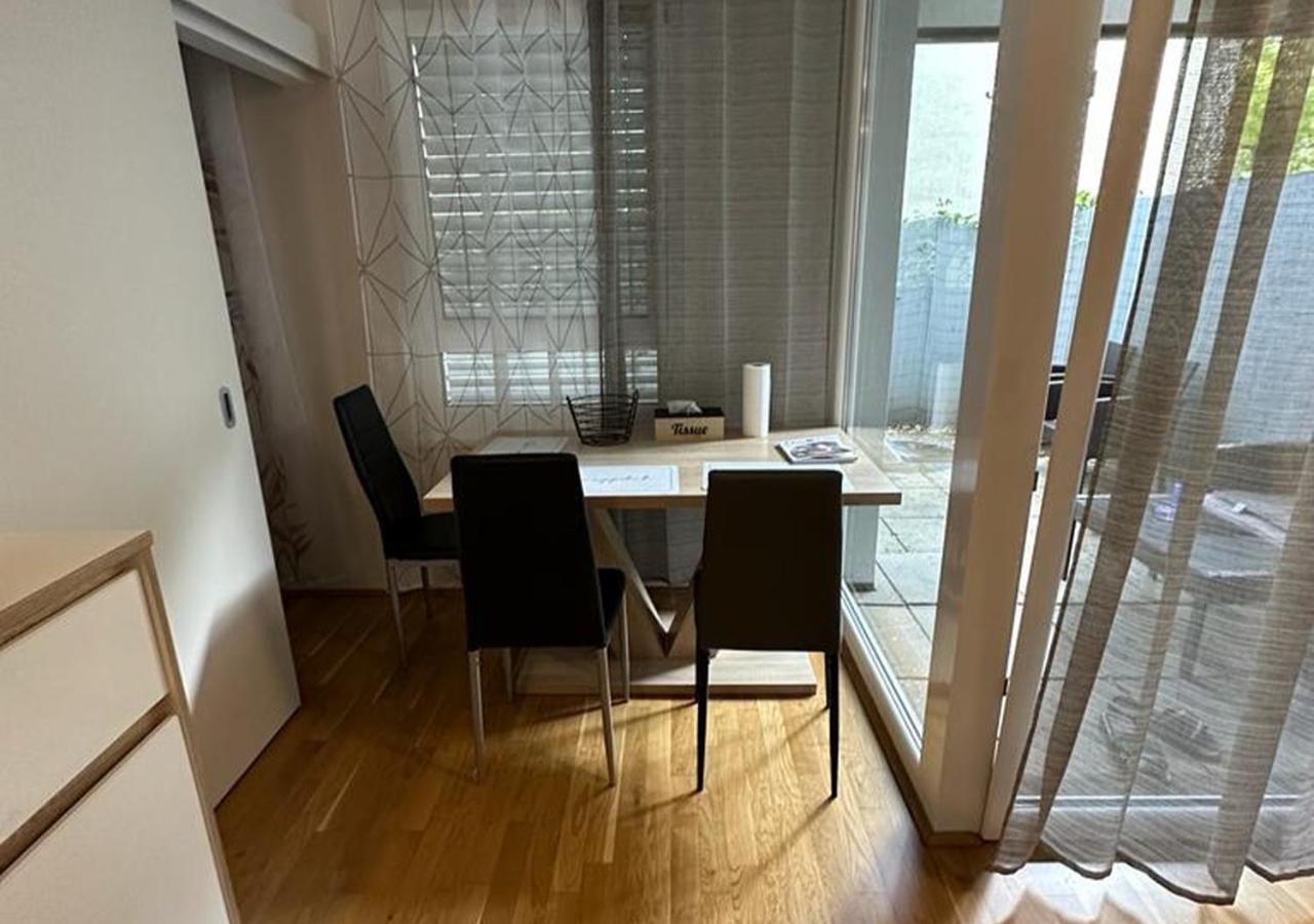 Cozy Two-room *
