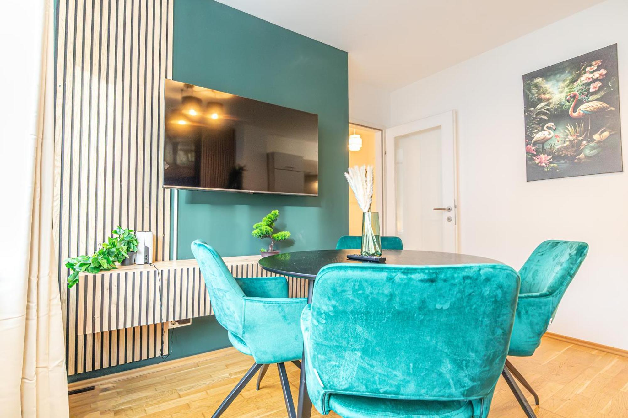 Charming 1br, Steps From Reumannplatz U1 Appartamento