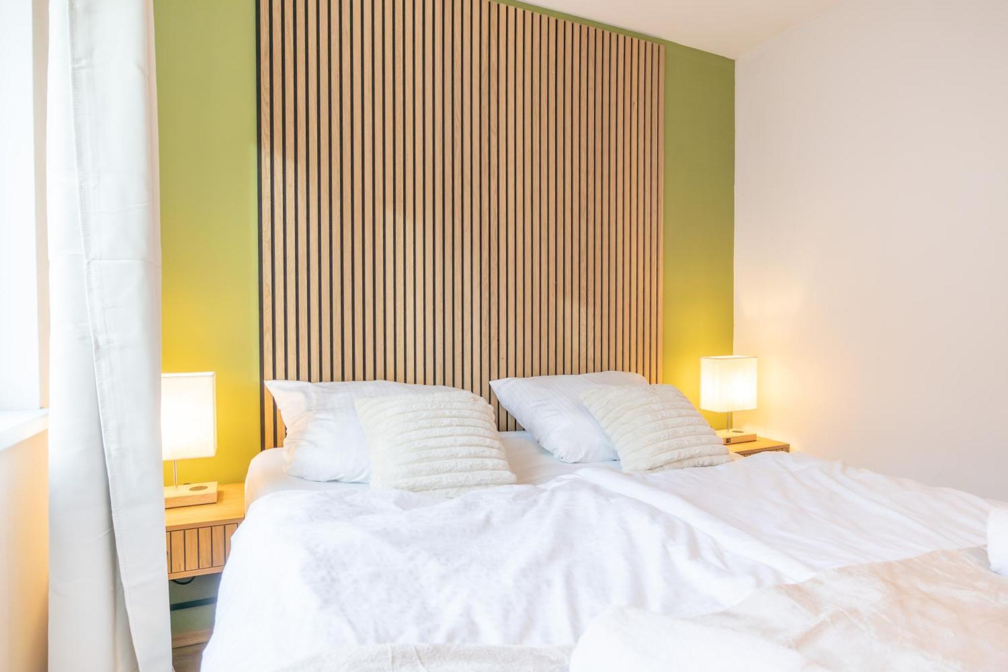 Charming 1br, Steps From Reumannplatz U1 Apartment *