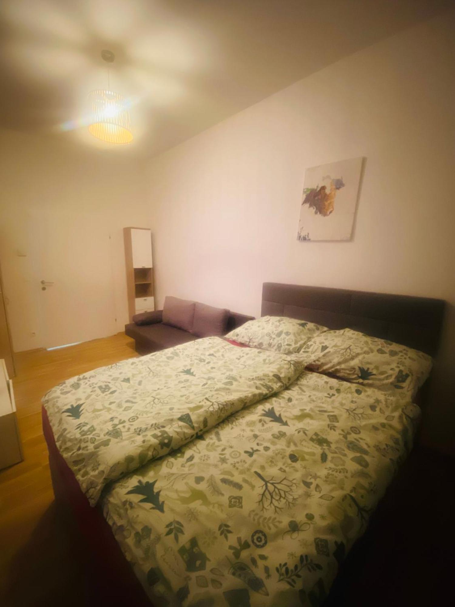 Apartment 18