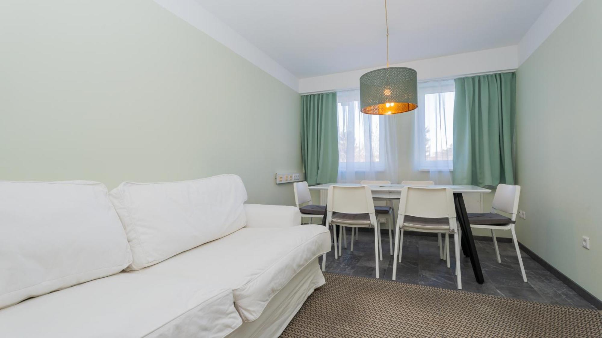 Privatunterkunft Zimmer 1230 *