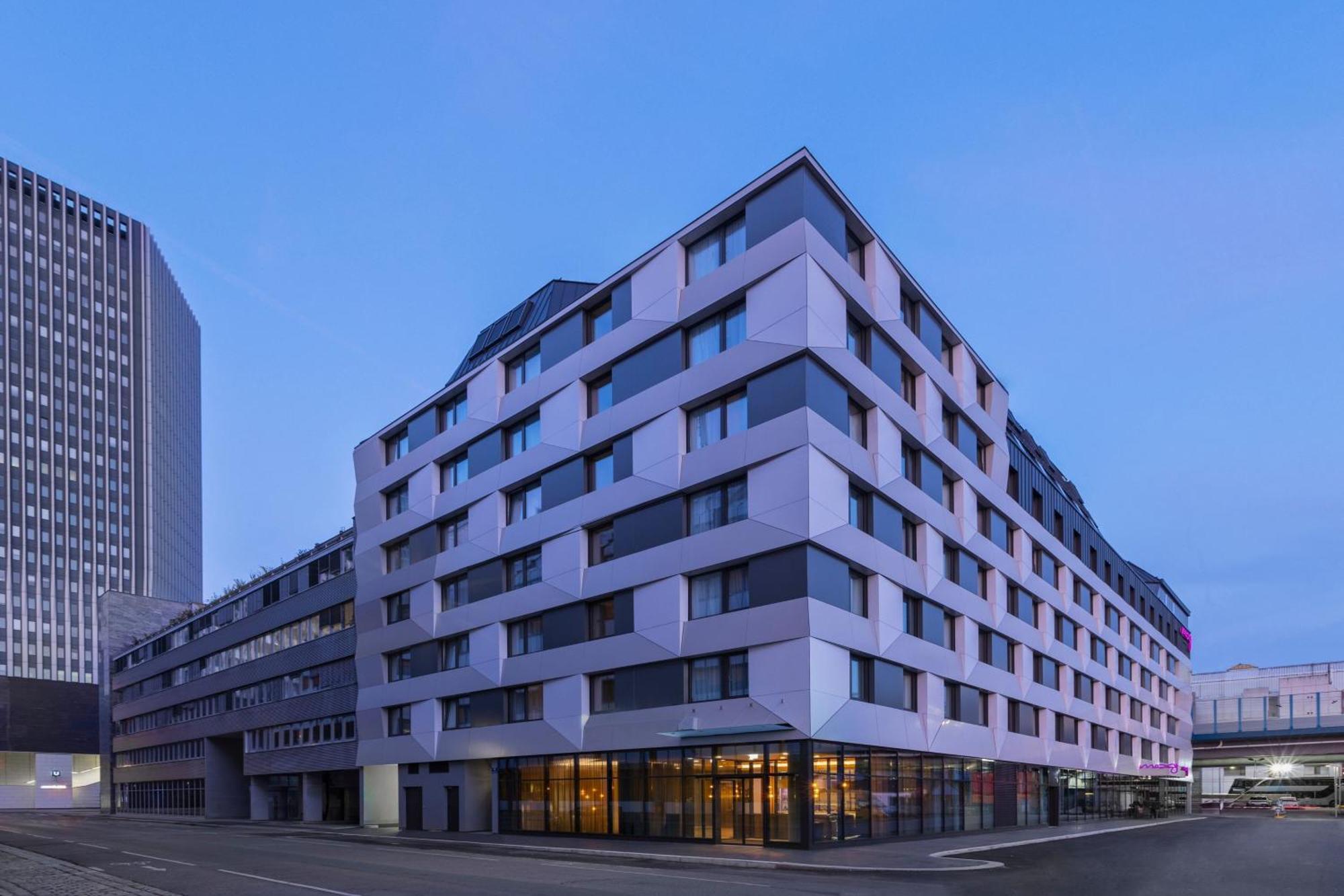 Hotel Moxy East *
