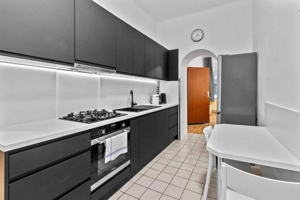 Modern Close To Center - 2br Vienna