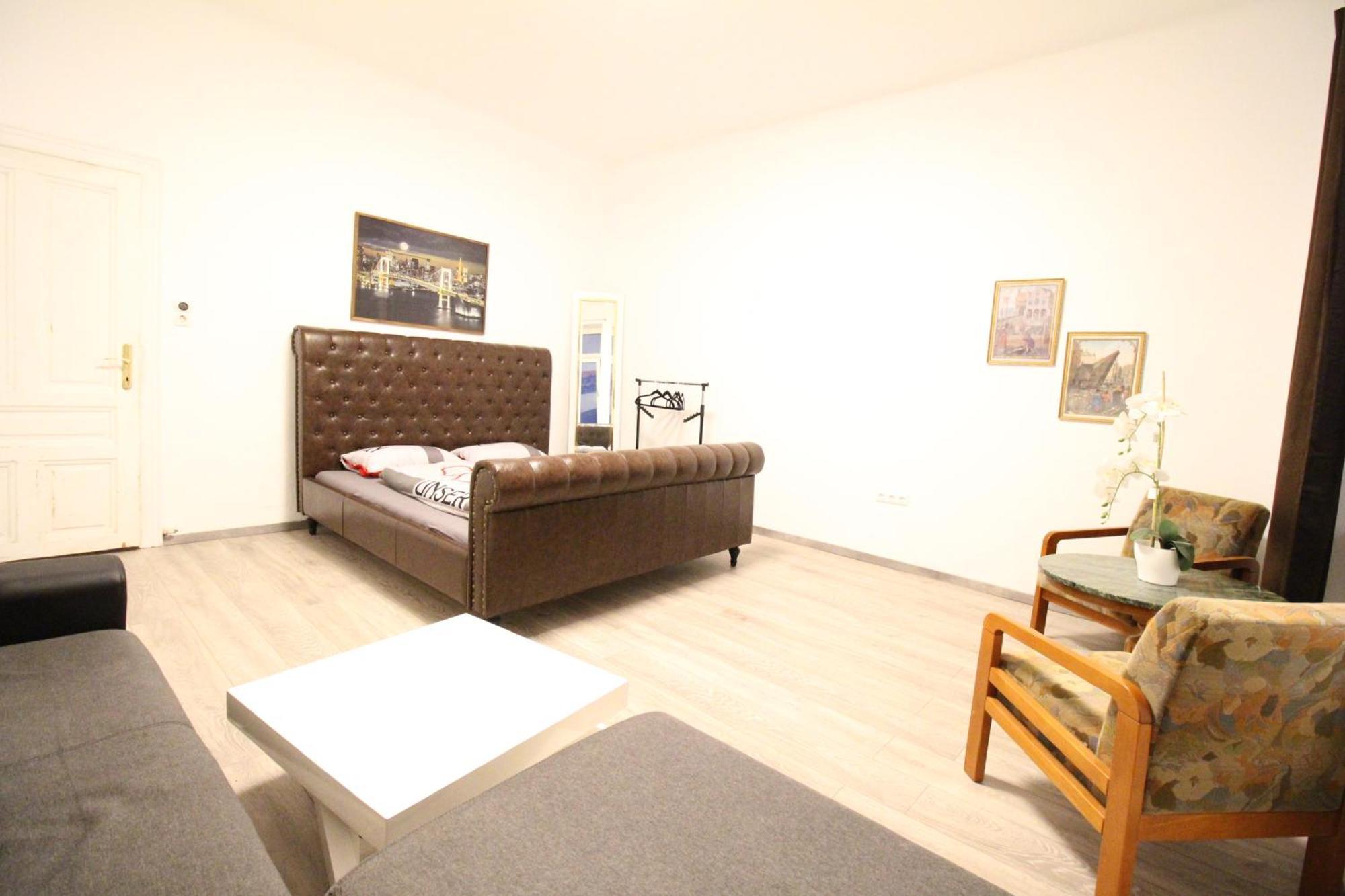 Big At Pragerstrasse Apartment *