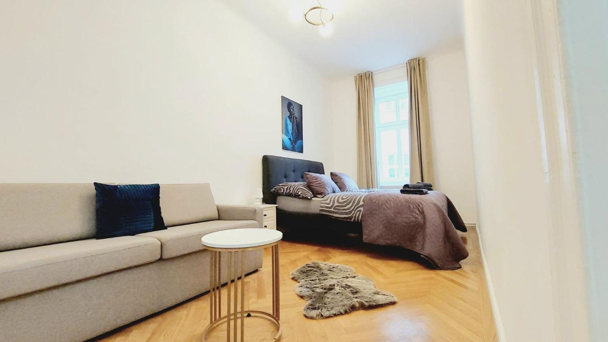 Apartment Superior 4 Bedroom *