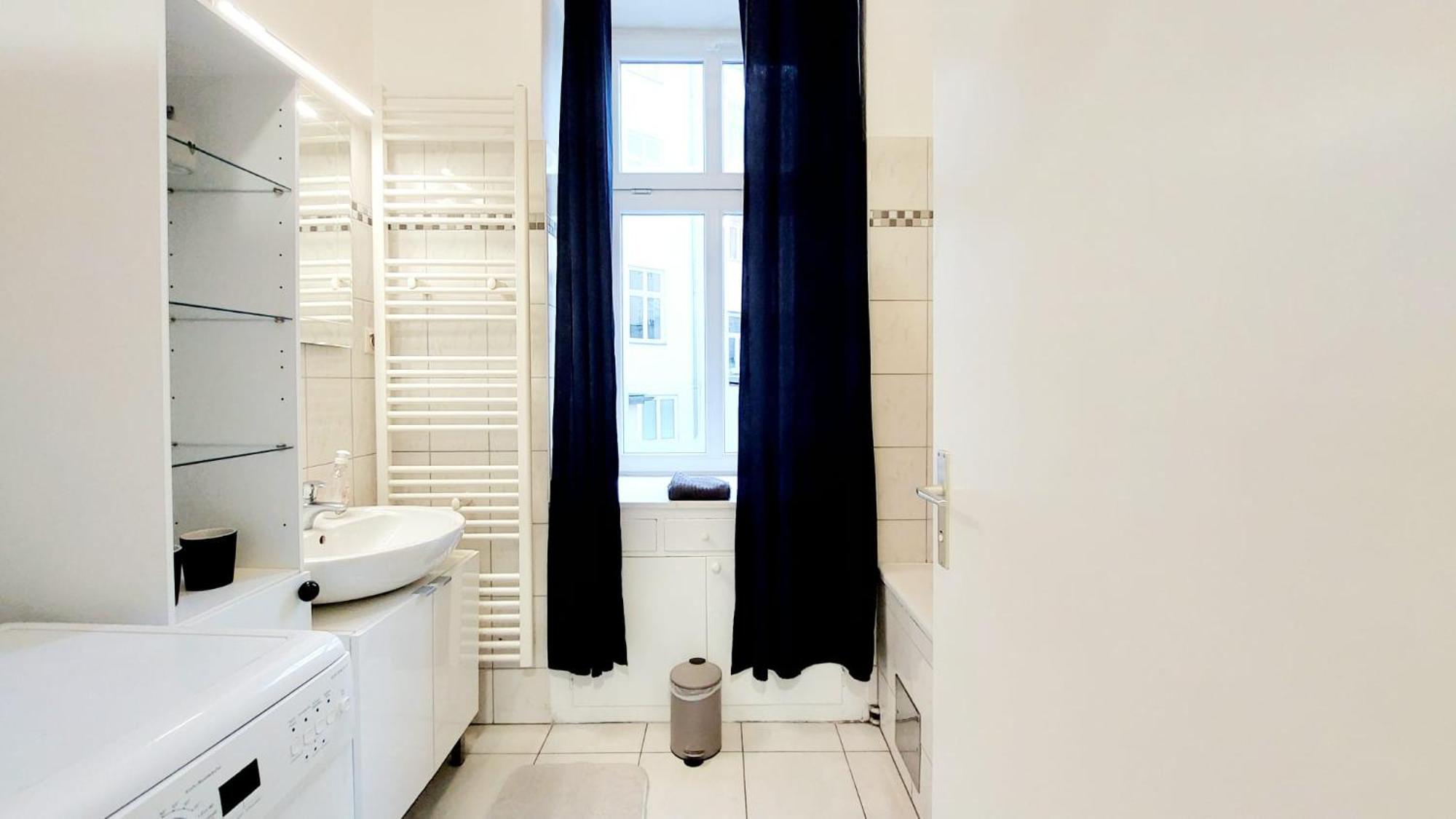 Apartment Superior 4 Bedroom *