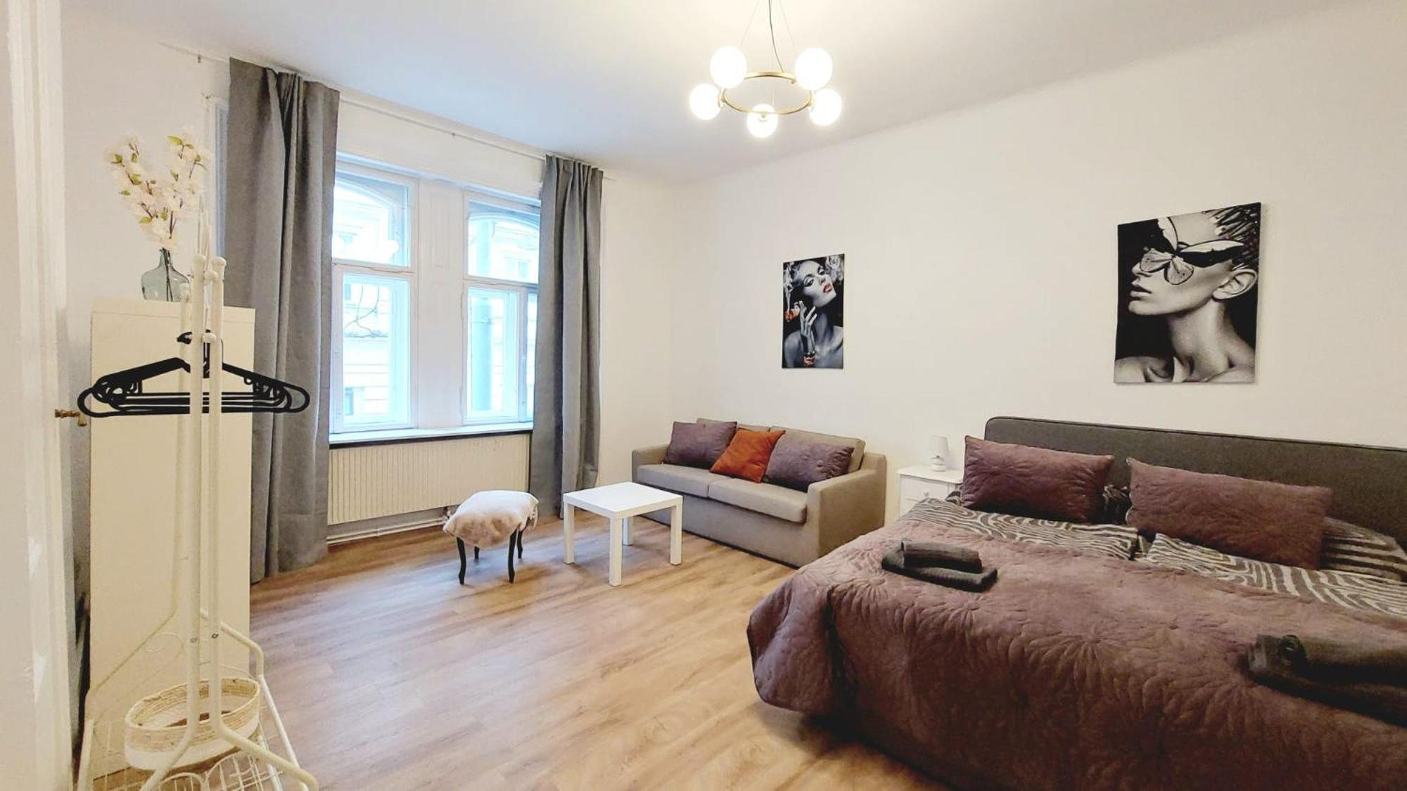Superior 4 Bedroom Apartment