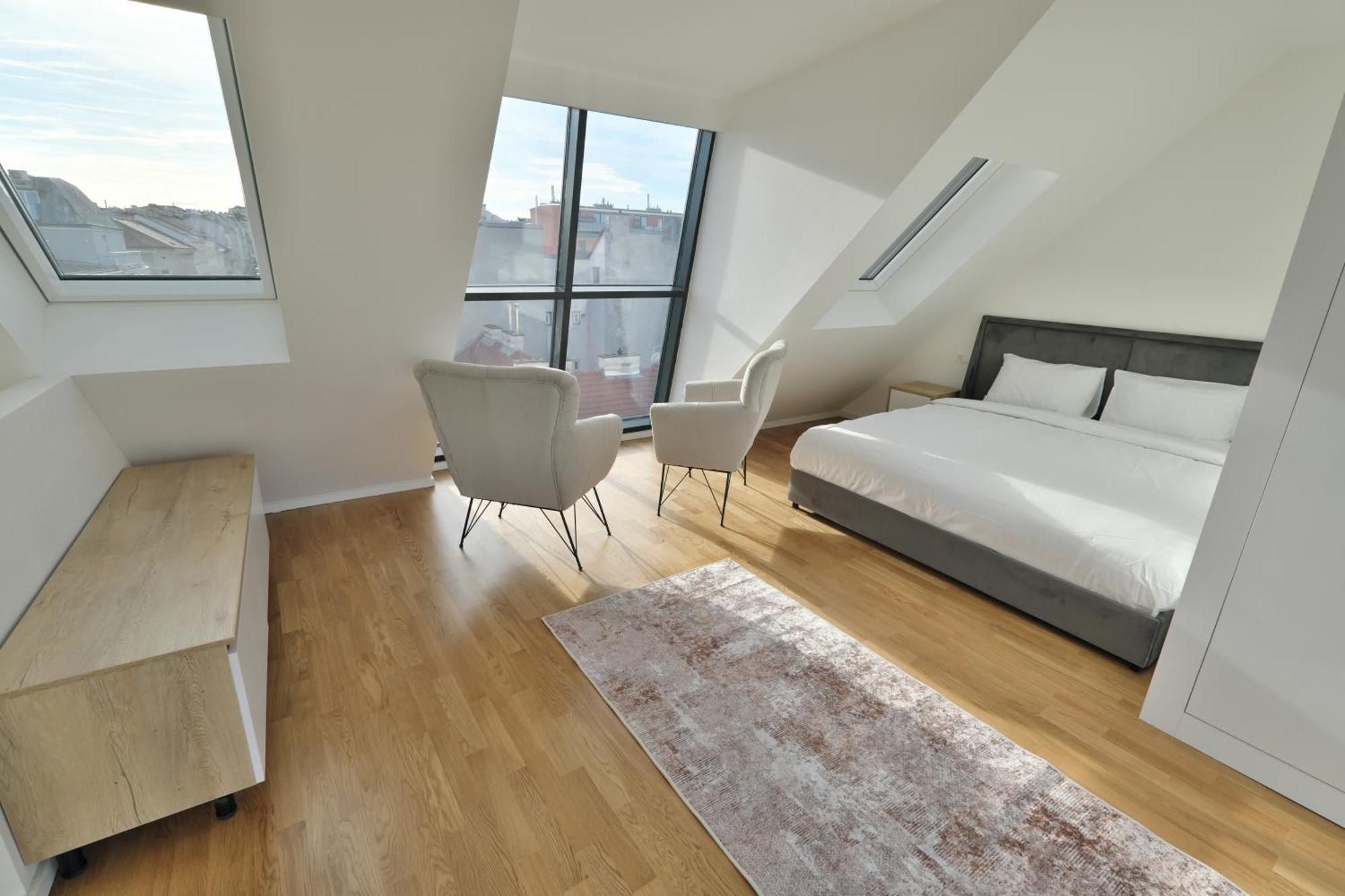 Lotus Apartment *