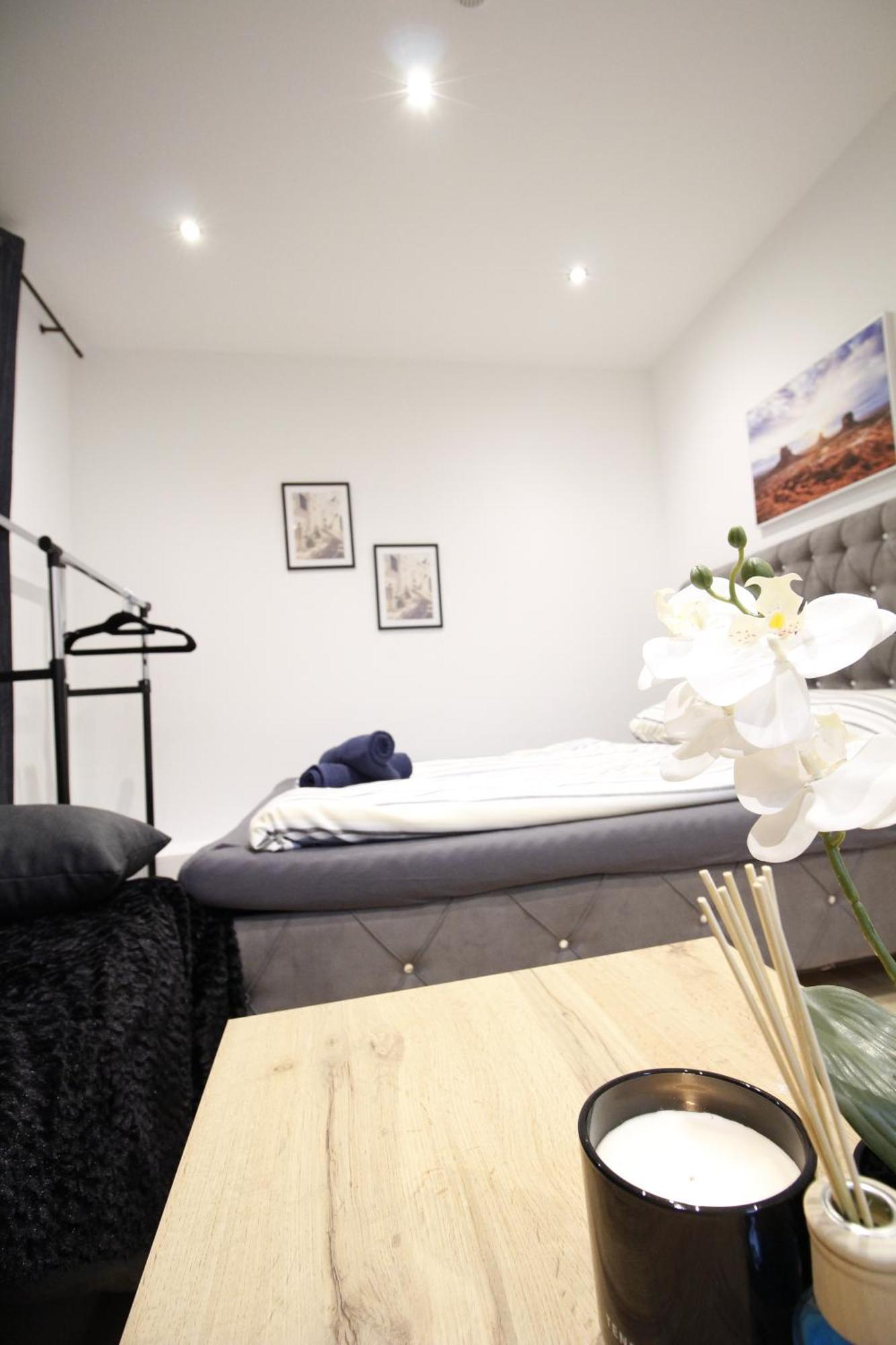 Comfort In Praterstern Area